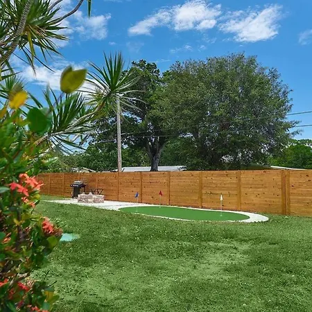 Oasis: Hot Tub, Fire Pit, Fun! Villa Vero Beach Exterior photo